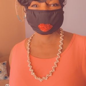 Meet your Posher, Linda